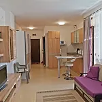 светлая новая студия в شقة *