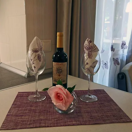 светлая новая студия в Lägenhet Primorsko