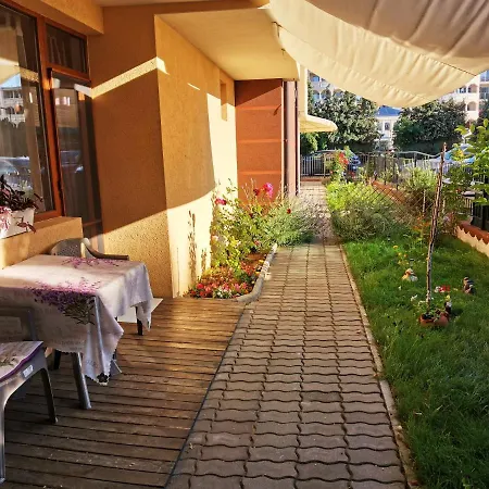 светлая новая студия в * Primorsko