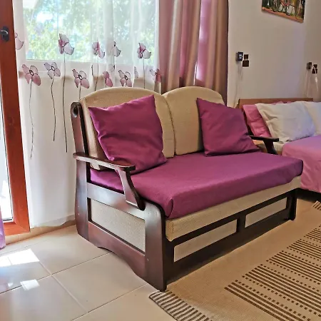 Apartamento светлая новая студия в